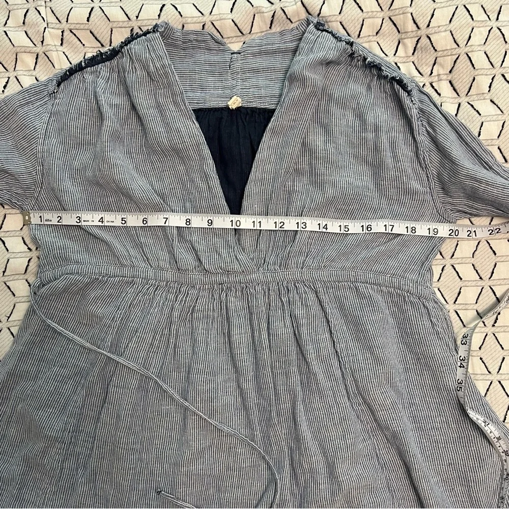 Free People All Who Wander Subtle Striped Blue White Top Cotton Chambray XS - Picture 10 of 13